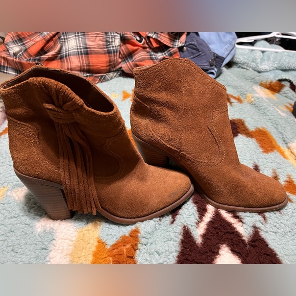 Jessica Simpson Shoes - Jessica Simpson suede light brown boots sz 7m like brand new